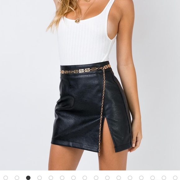lioness rizzo mini skirt - Picture 1 of 5
